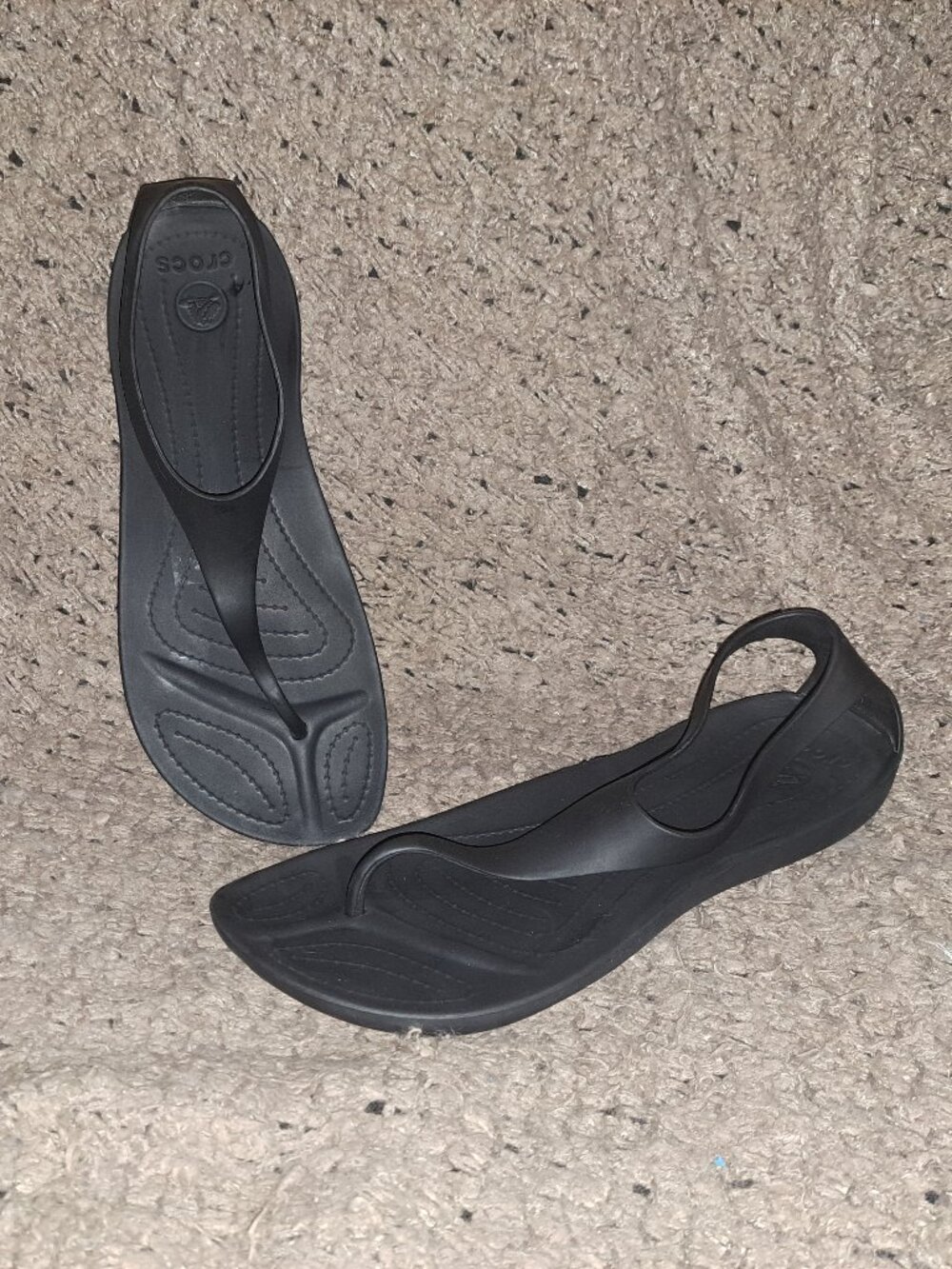 CROCS-Sexi Serena-Comfort T-Strap Thong Sandals-Black-SZ 10-Near Mint